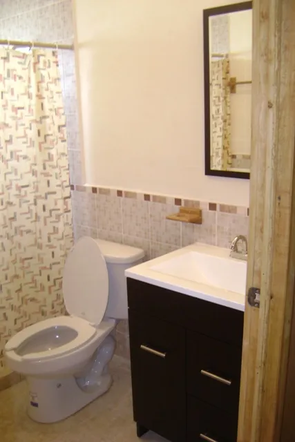 Paquete de baño tipo gabinete